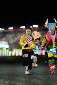 BIB: 7640, 76402
                            <button type="button" onclick="openModal(22995596)" class="btn btn-primary btn-sm float-right btn-popup" data-toggle="modal" data-target=".modal-high-quality">
                        <i class="fas fa-shopping-cart"></i> Add to Cart
                    </button>
                                            <button type="button" onclick="isThisMe(22995596, true)" class="btn btn-success btn-sm float-right btn-popup btn-isme hidden" data-toggle="tooltip" data-placement="bottom" title="นี่คือรูปของคุณใช่ไหม คลิกที่นี่เพื่อเอาเข้าอัลบั้ม">
                        <i class="fas fa-plus"></i> Add to album
                    </button>
                    <button type="button" onclick="isThisMe(22995596, false)" class="btn btn-warning btn-sm float-right btn-popup btn-isnotme hidden">
                        <i class="fas fa-ban"></i> Remove from album
                    </button>